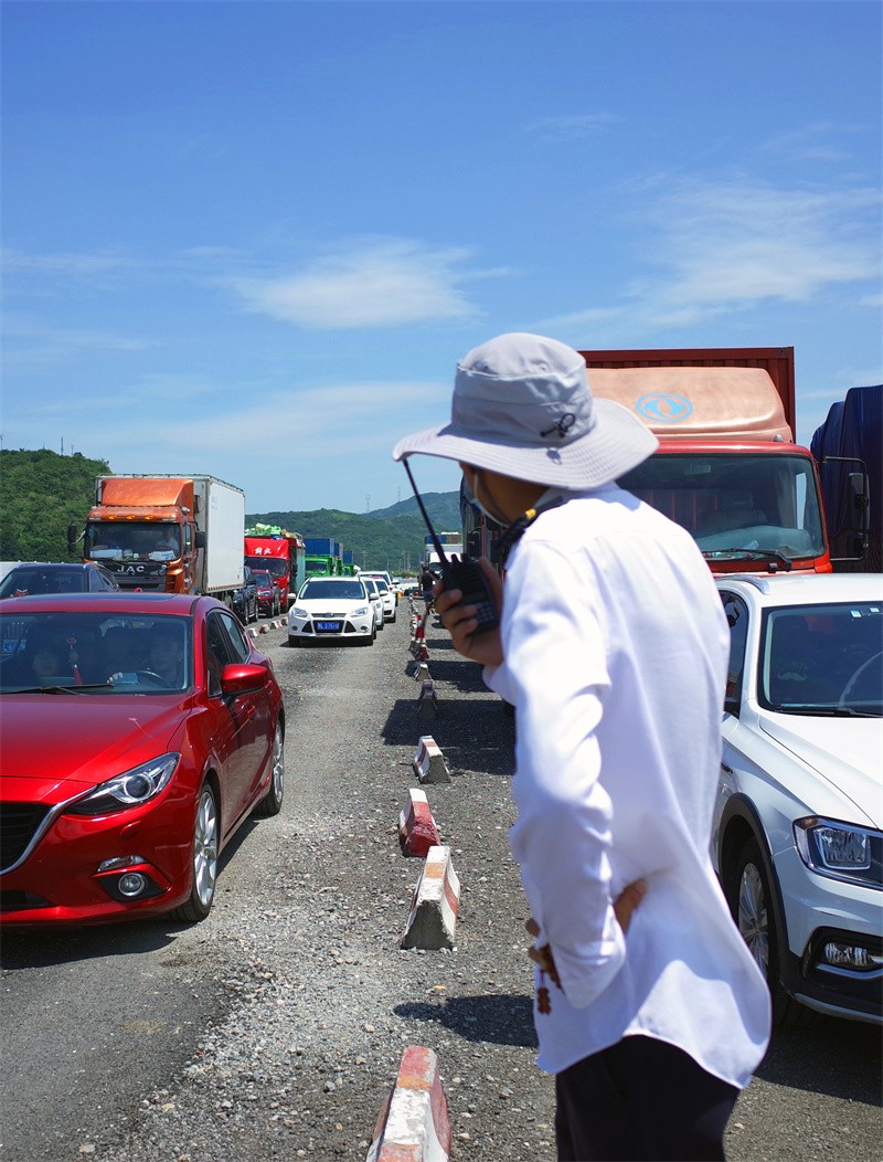 燕窩山引車(chē)員.jpg